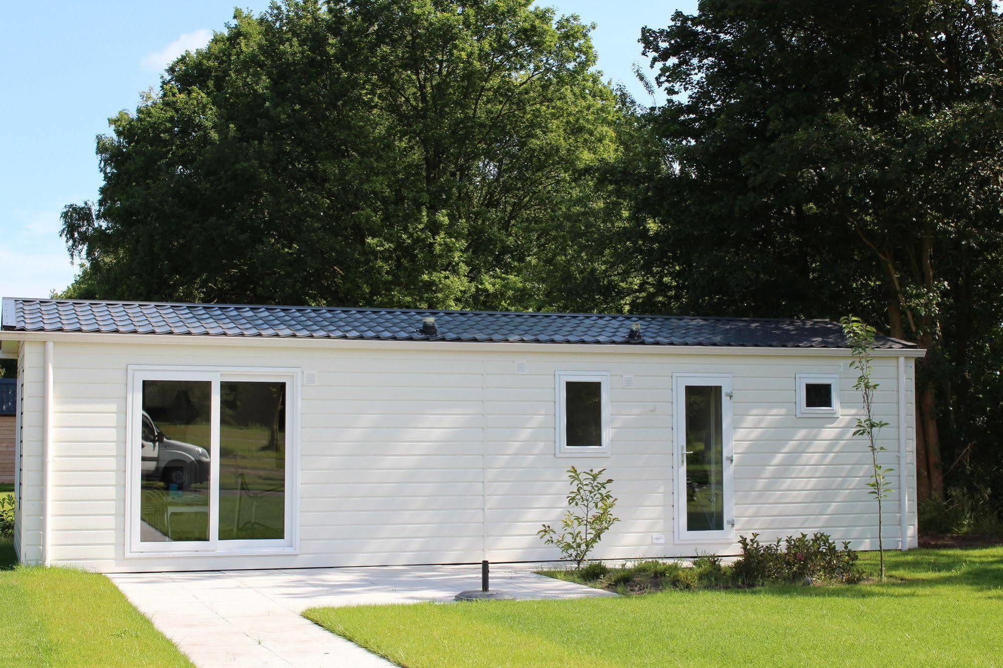 Europarcs De Biesbosch Hotel Willemsdorp Exterior photo